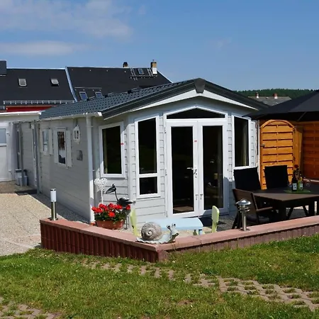 Fuer Zwei Erwachsene Und Zwei Mit Terrasse Holiday home